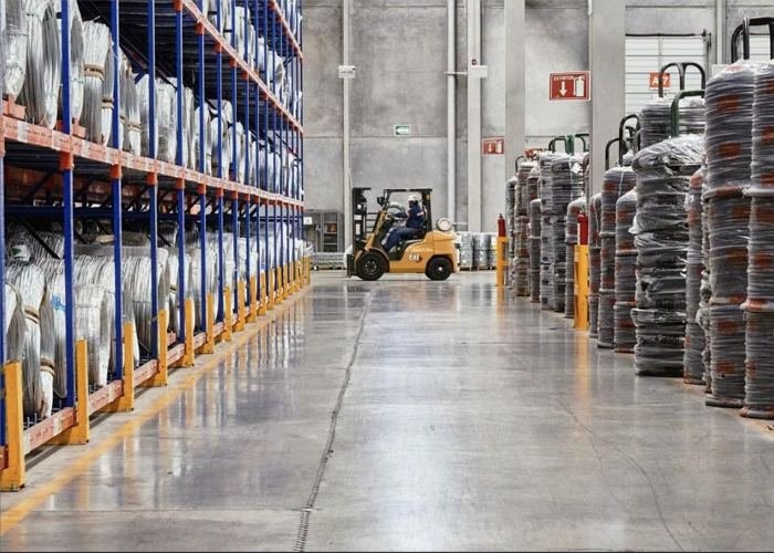 Forklifts & Material Handling